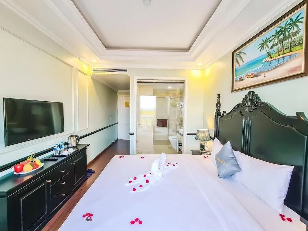Dragon Hotel - photo 4