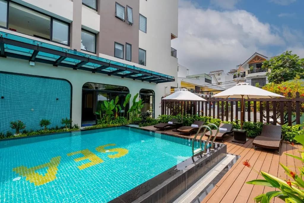 Sea Breeze Condotel Danang - photo 15
