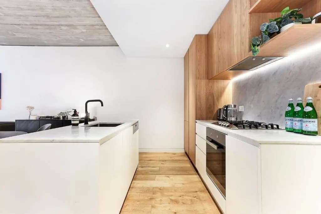Stylish 1 bedroom retreat in trendy Surry Hills - 6 BRK - photo 11
