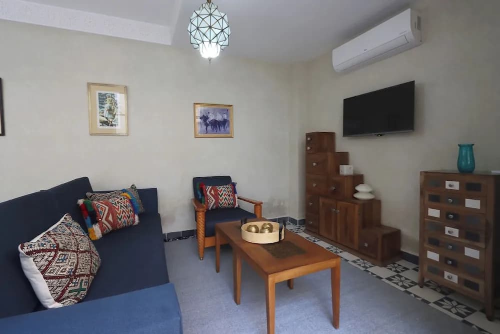 Riad Banatti - photo 3