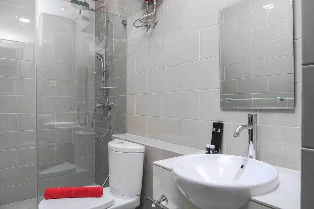 1Br Luxury Citra Lake Suites Apartment - photo 9