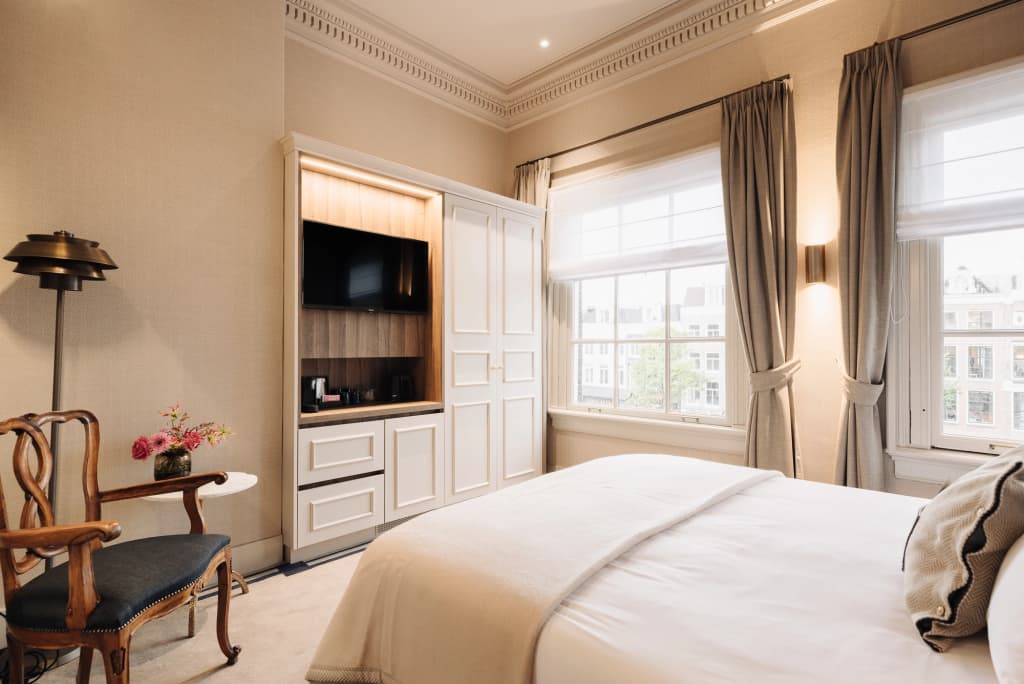 Hotel 717 - photo 46