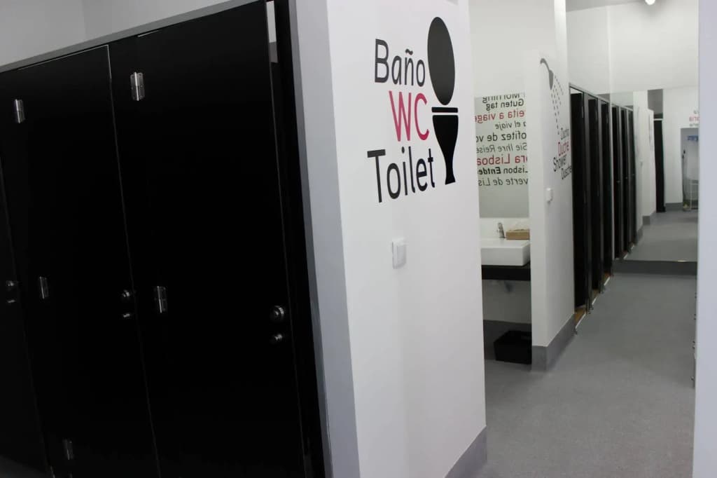Royal Prince Hostel - photo 10