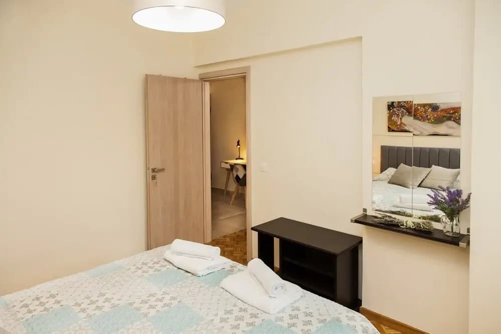 Restfull Fully Renovated Apartment in Thisio - photo 5