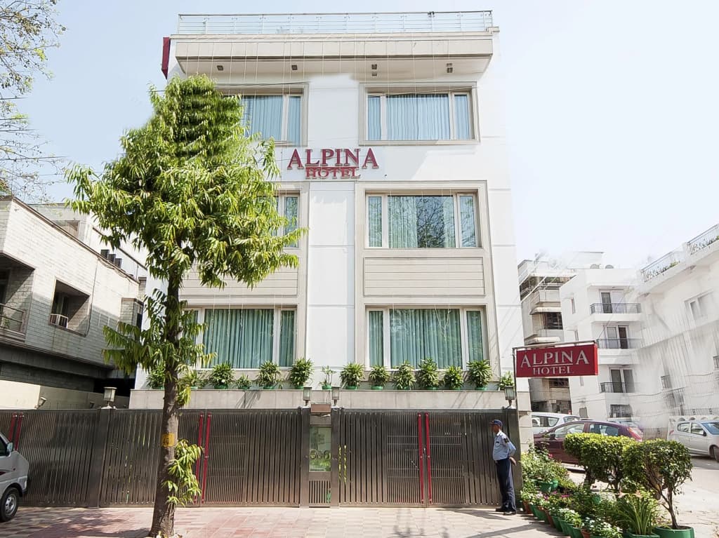 Alpina Hotels & Suites - main photo