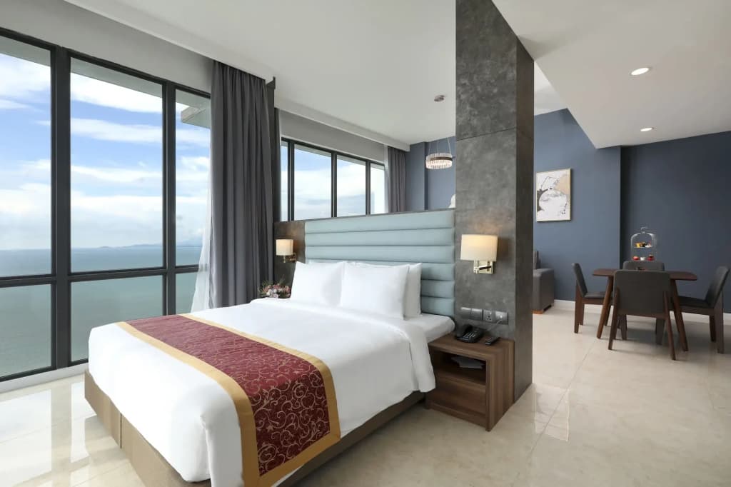 Hompton by the Beach Penang - photo 2