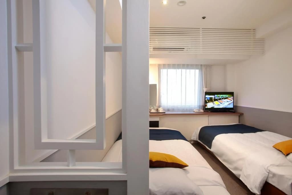 Hotel Plaza Osaka - photo 11