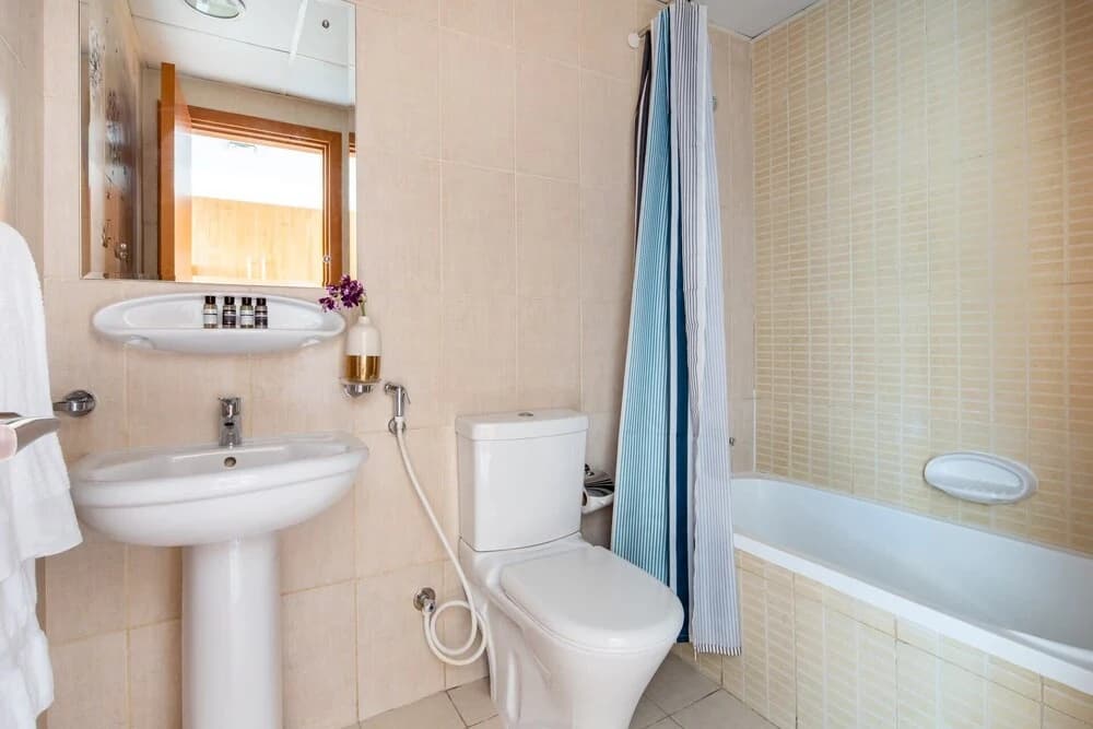 Stylish and Comfy Studio in Lakeside Impz! - photo 8