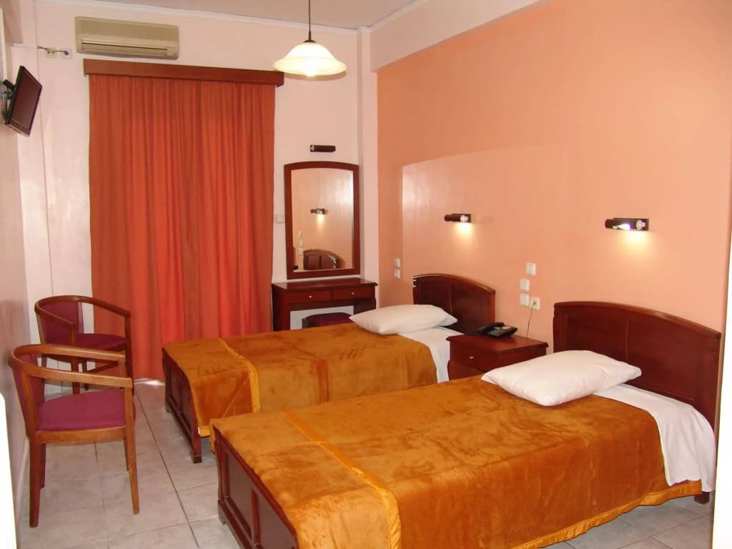 Hotel Cosmos - photo 6