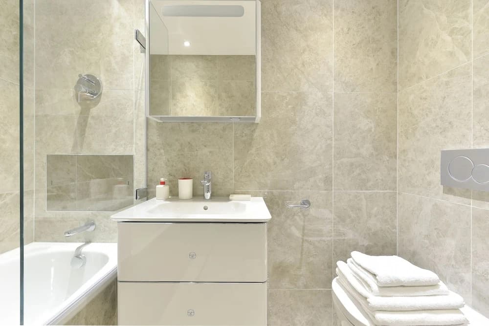 Tower Bridge City Apartments - photo 6
