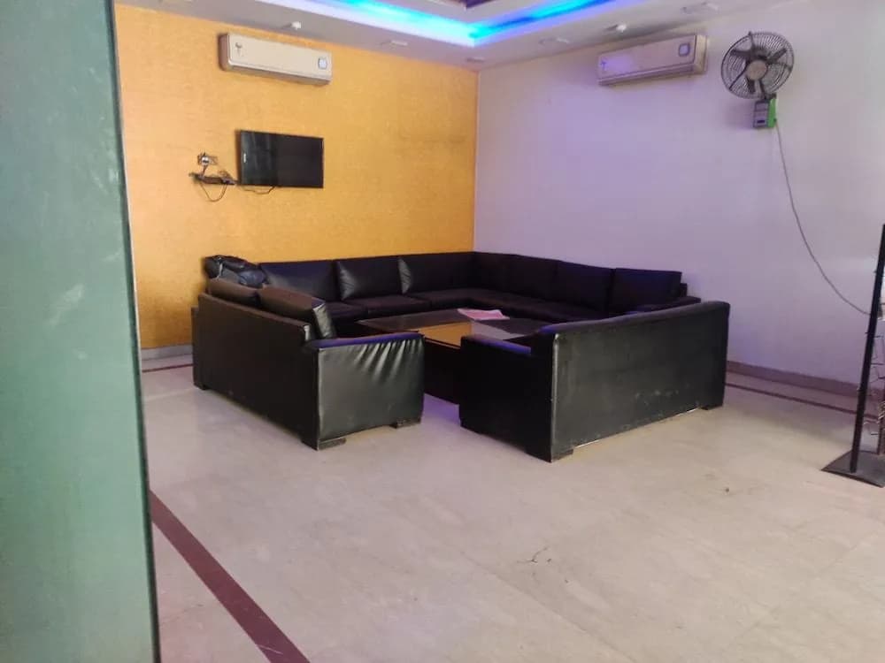 Hotel Trio Durga - photo 2