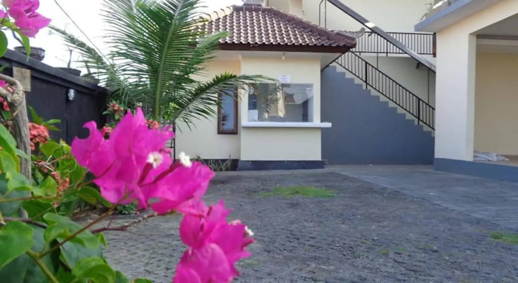 Bakung Sunset Hotel - photo 11