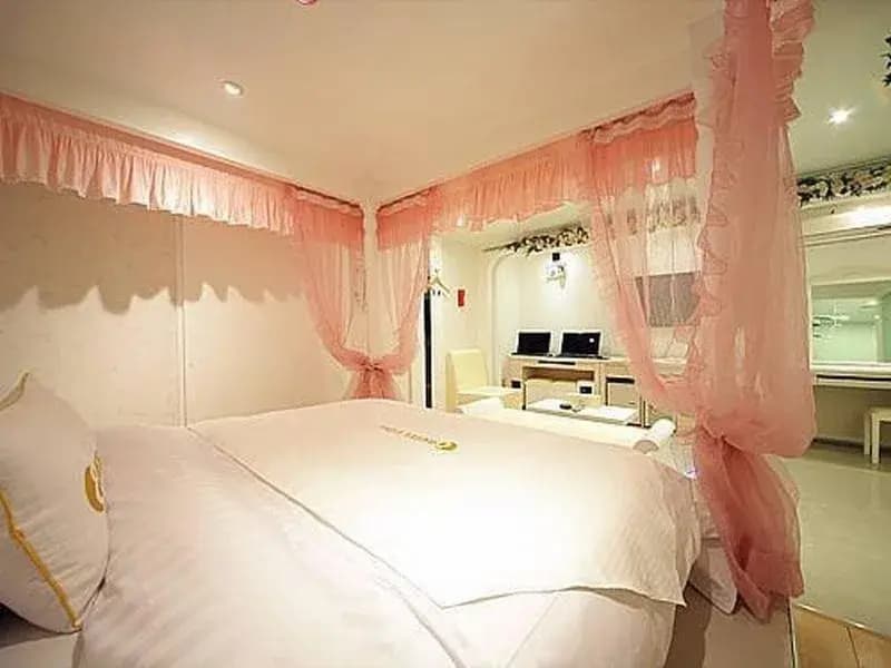 Ezen Hotel - photo 3