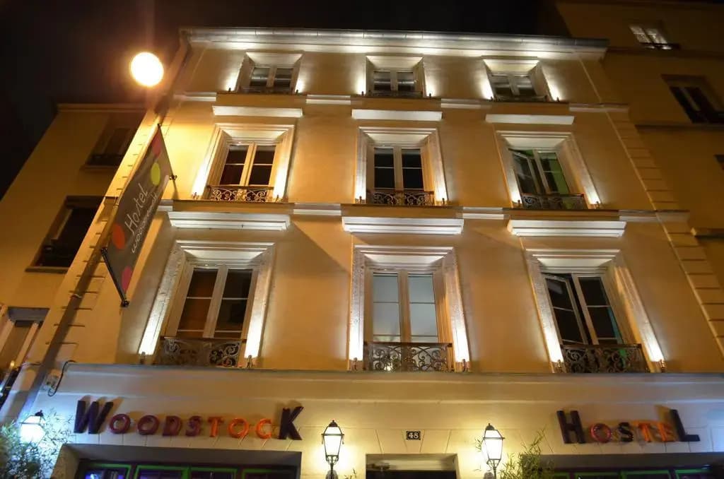 Woodstock Hostel - photo 2