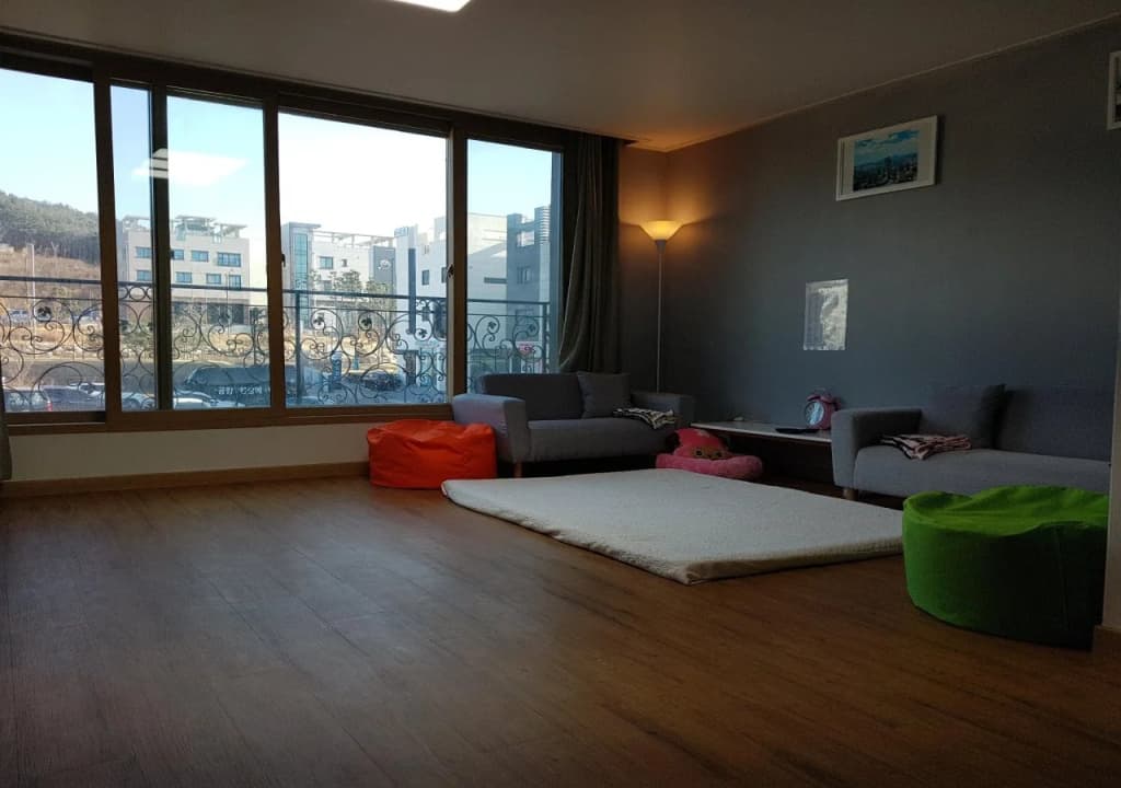 BUZZ Guesthouse - photo 6