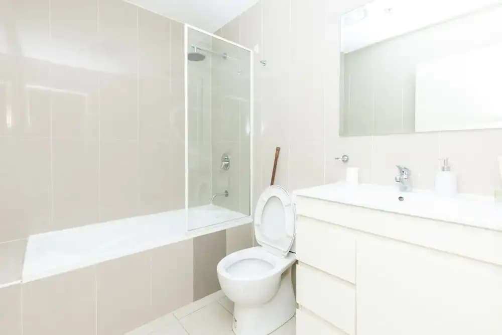 Spacious Two-Storey Home - photo 8