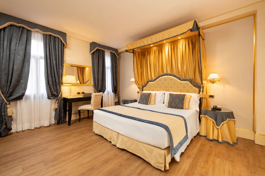 Hotel A LA Commedia - photo 28