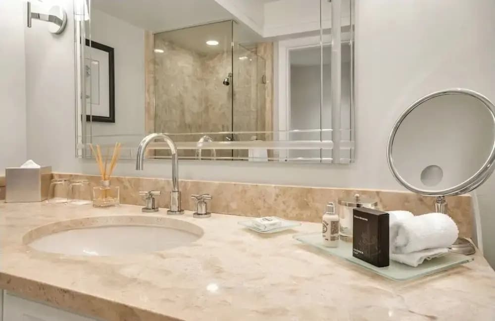 Four Seasons hotel 2bedroom suite - photo 5
