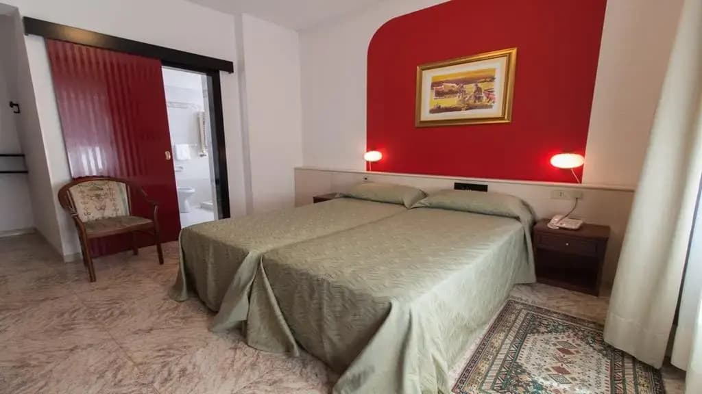 Hotel Aurora - photo 2