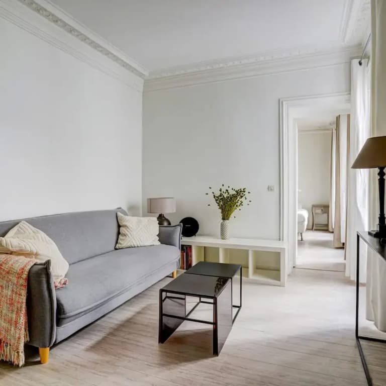 Secret Maillot Charming 1 Bed Apt in Paris - photo 1