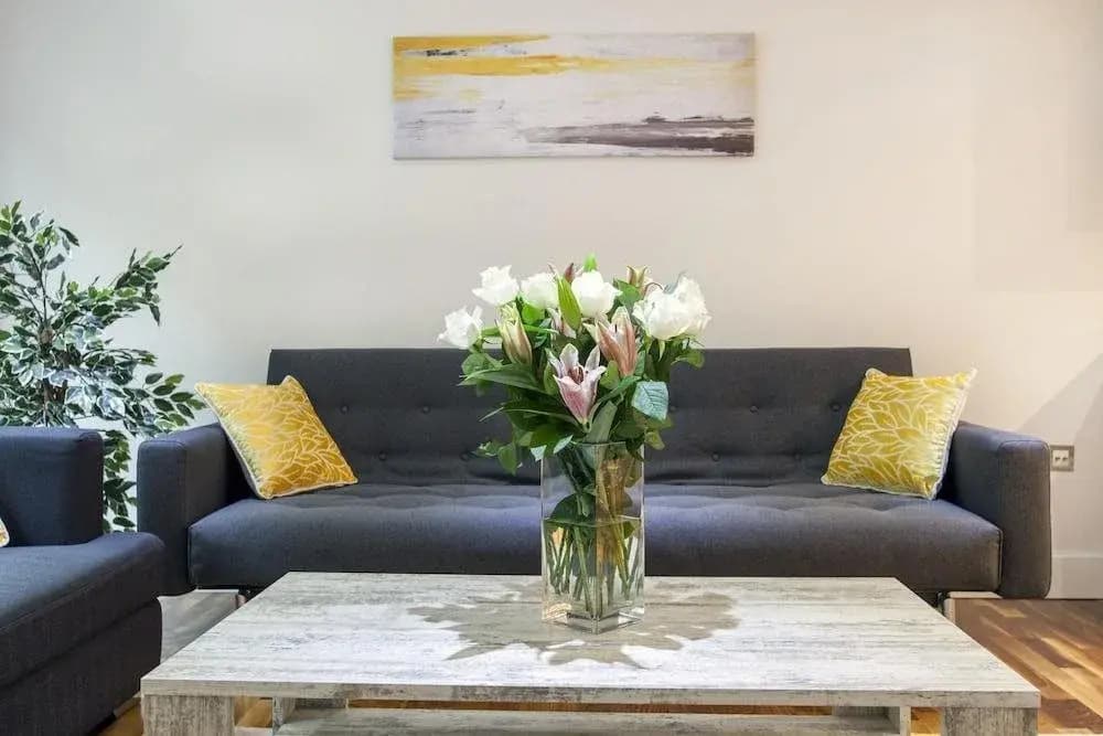 Club Living - Camden Town Apartments - photo 2