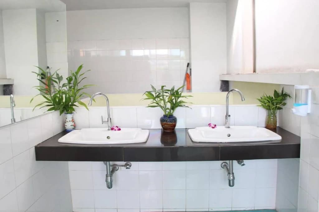 OYO 1054 Phuket Backpacker Hostel - photo 8