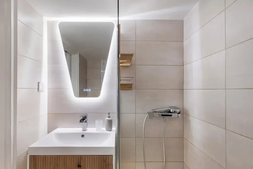 Viora Stunning Deluxe Studio in Athens - photo 20