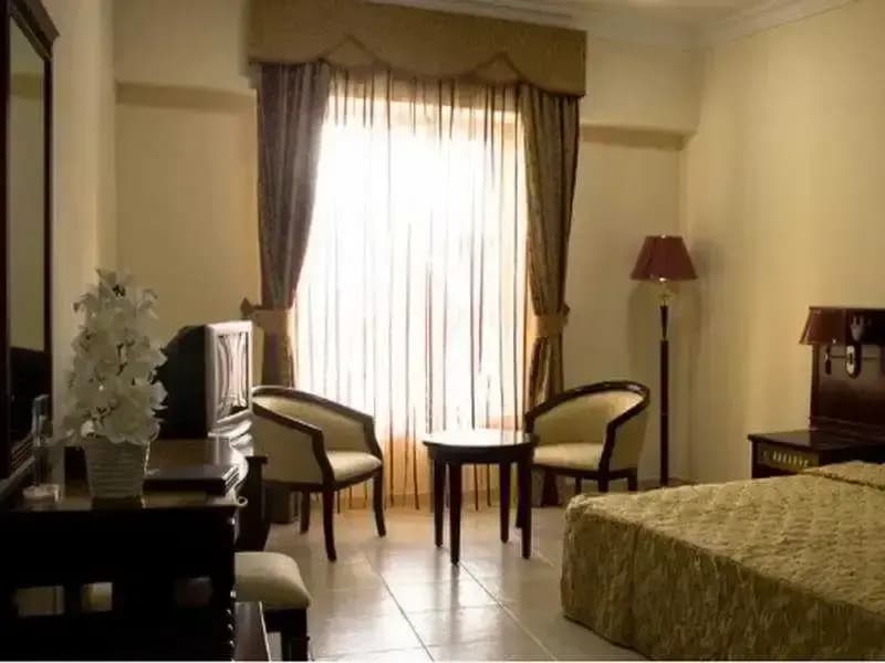 Ayana Golden Coast Hotel - photo 7