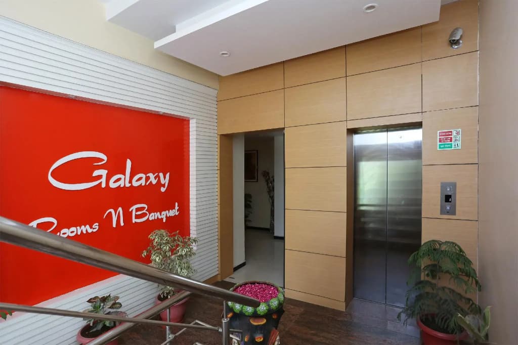 OYO Townhouse 5244 Galaxy Rooms - main photo