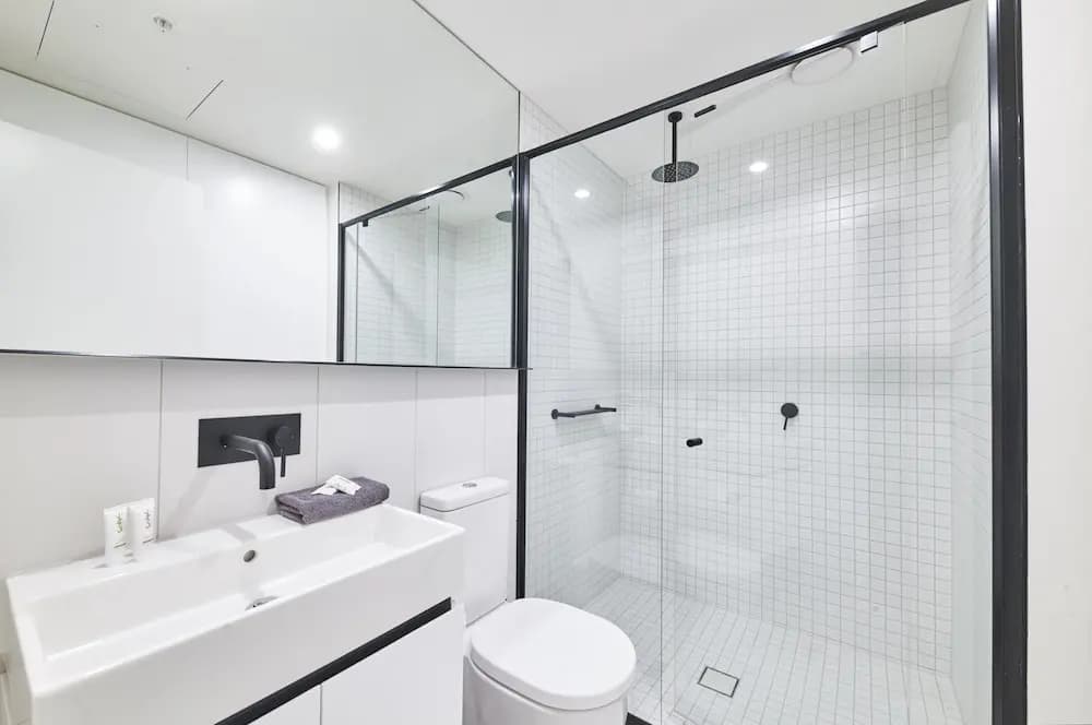 HFN Crown Boutique Apartment - photo 10
