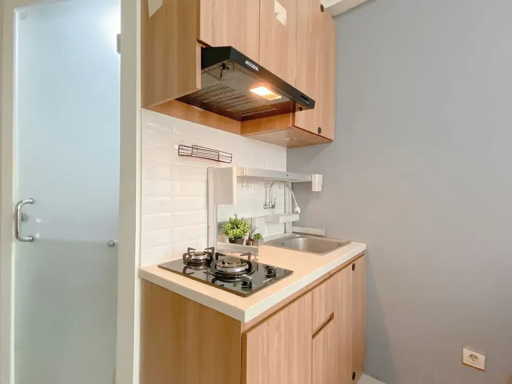 Compact 2Br Apartment Direct Access To Mall At Green Pramuka City - photo 11
