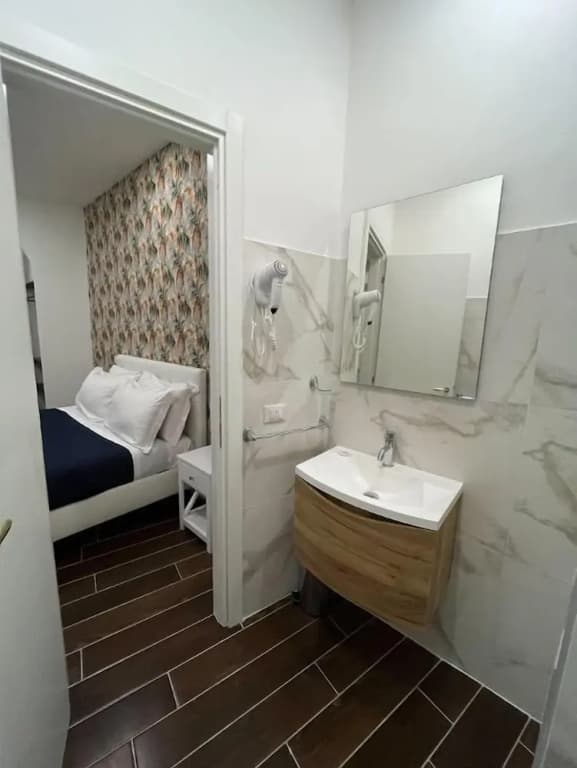 5vaticanrooms - photo 9