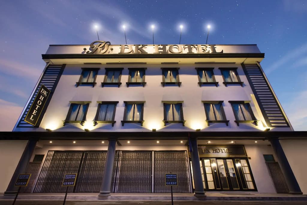 DK Hotel - main photo
