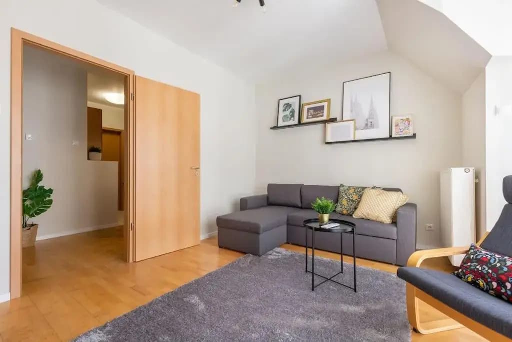 S22 Apartment - photo 2