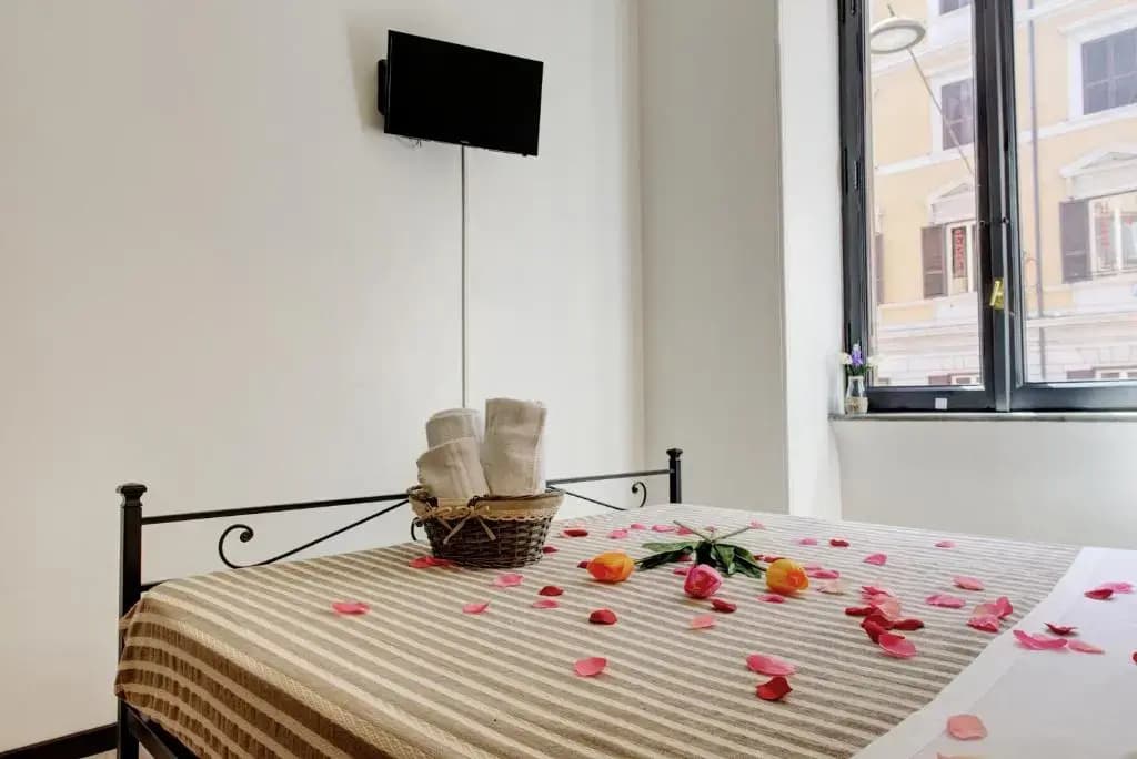 Ad Hoc Guesthouse - photo 5