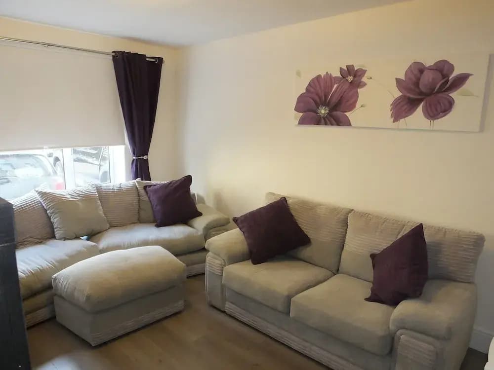 Lochrin Apartments - photo 3