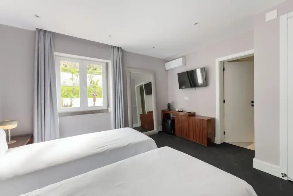 Avenue Hill Hotel - photo 6