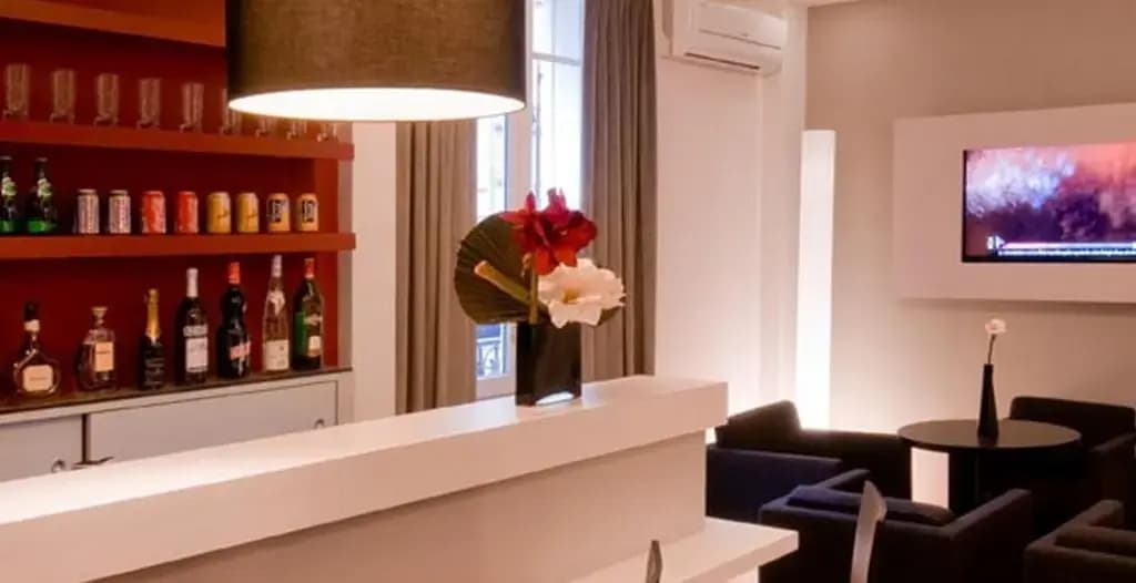 Hotel Bailli de Suffren - photo 2