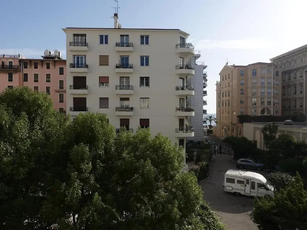 Rue de France mer à 200m - main photo
