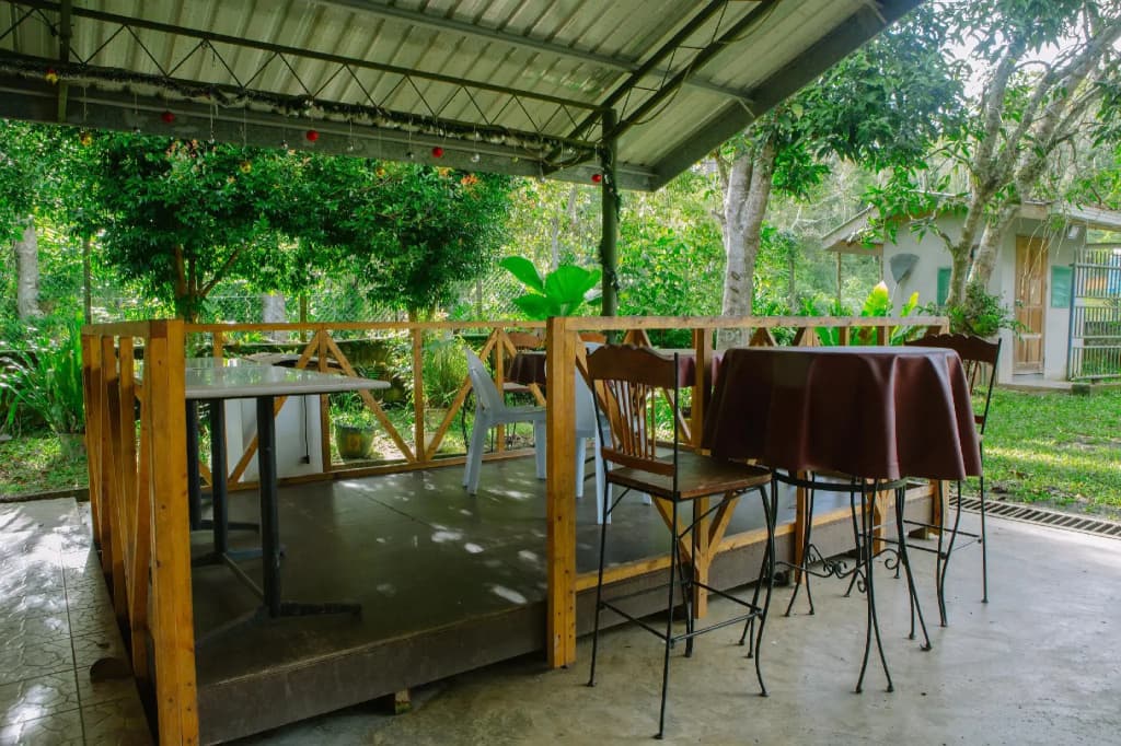 OYO 90037 The 7 Lodge Tambunan - photo 12