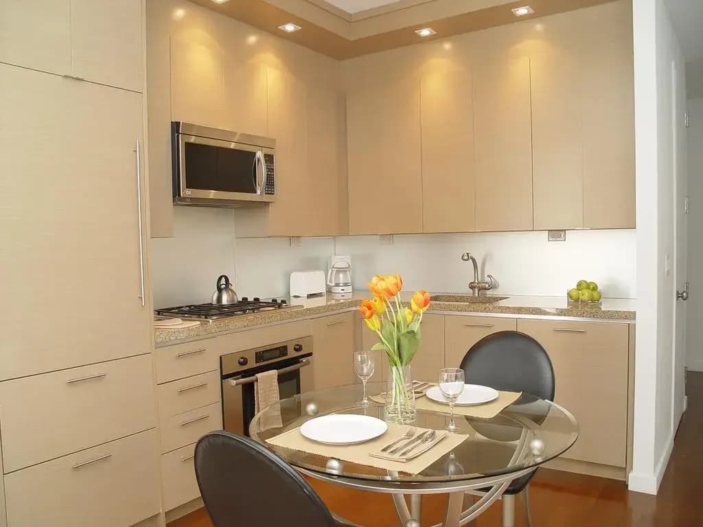 1600 Broadway Tower - photo 18