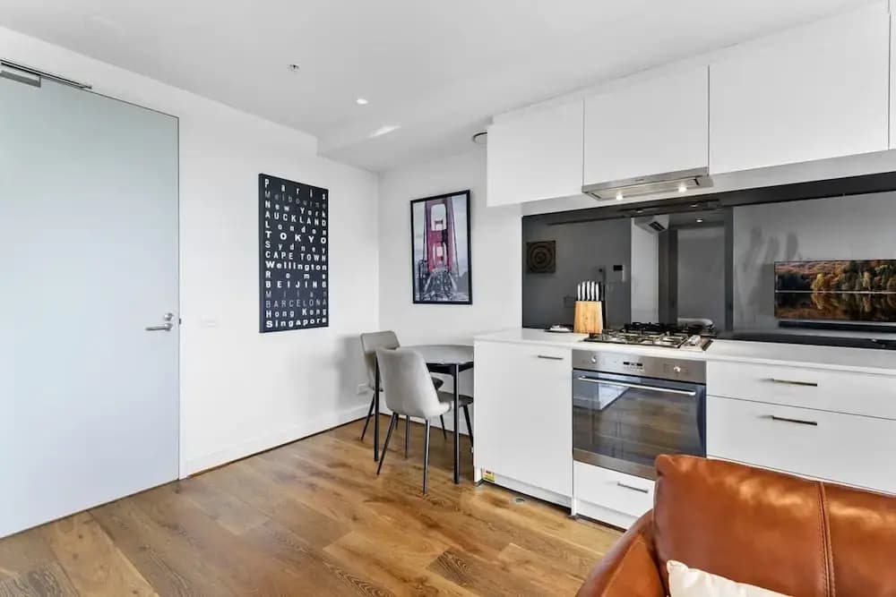 Pristine 1-bed Apartment Near Local Cafes - photo 8