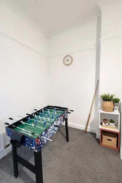 Spacious Easter Road 2BR Apartment - photo 3