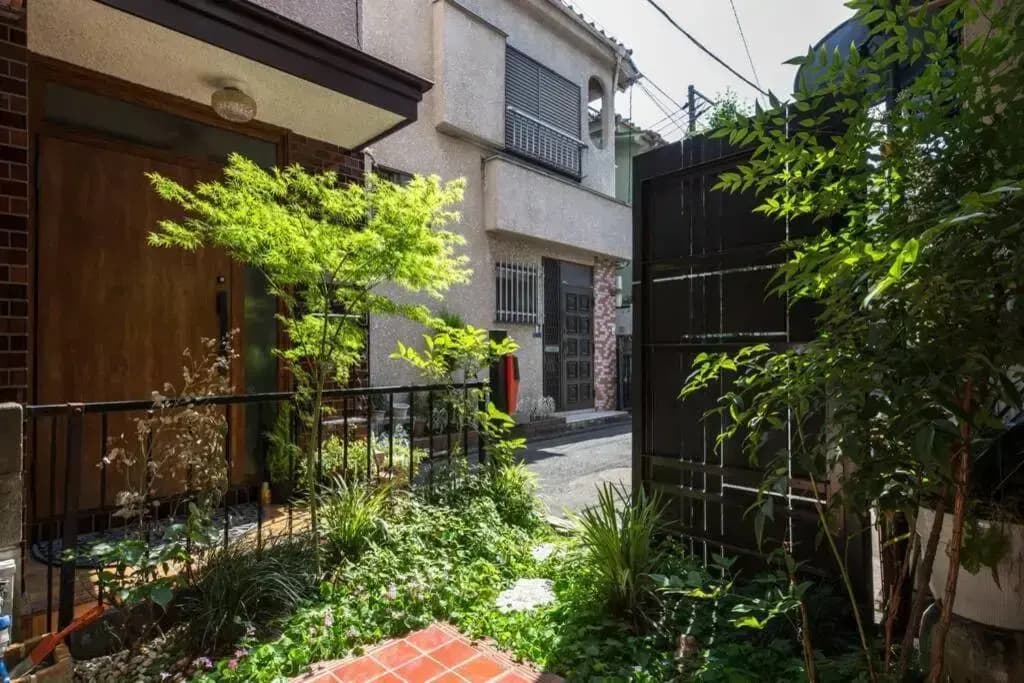May Guesthouse - photo 16