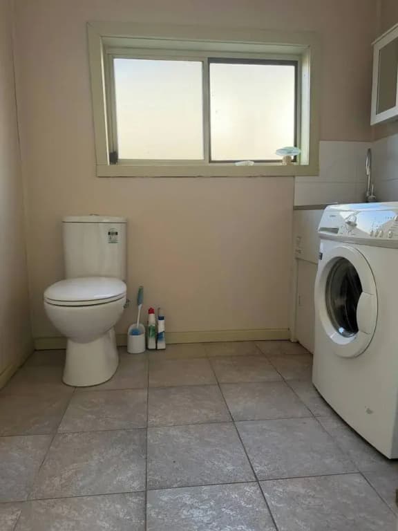 Charming 3 Bedroom Home Longer Stay Discount - photo 7