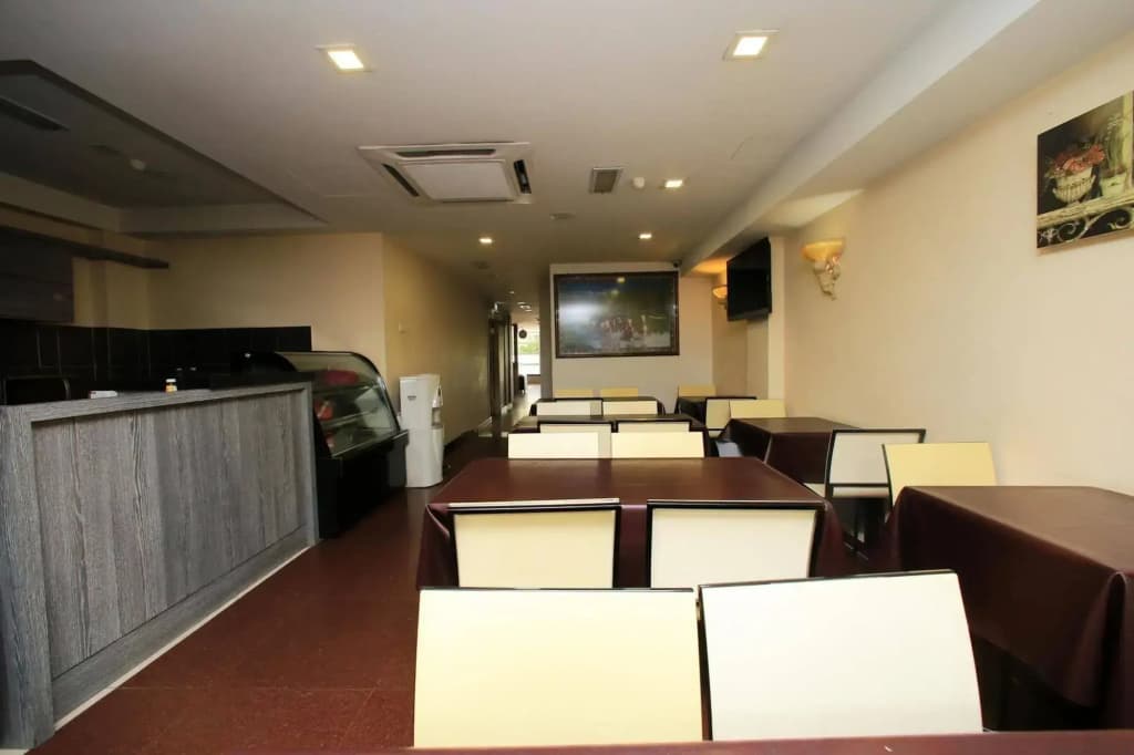 OYO 124 Hotel Seniman Sentul (Sanitized Stay) - photo 16