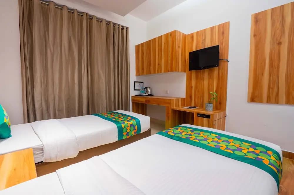 Hotel Twin Tree Naraina - photo 7
