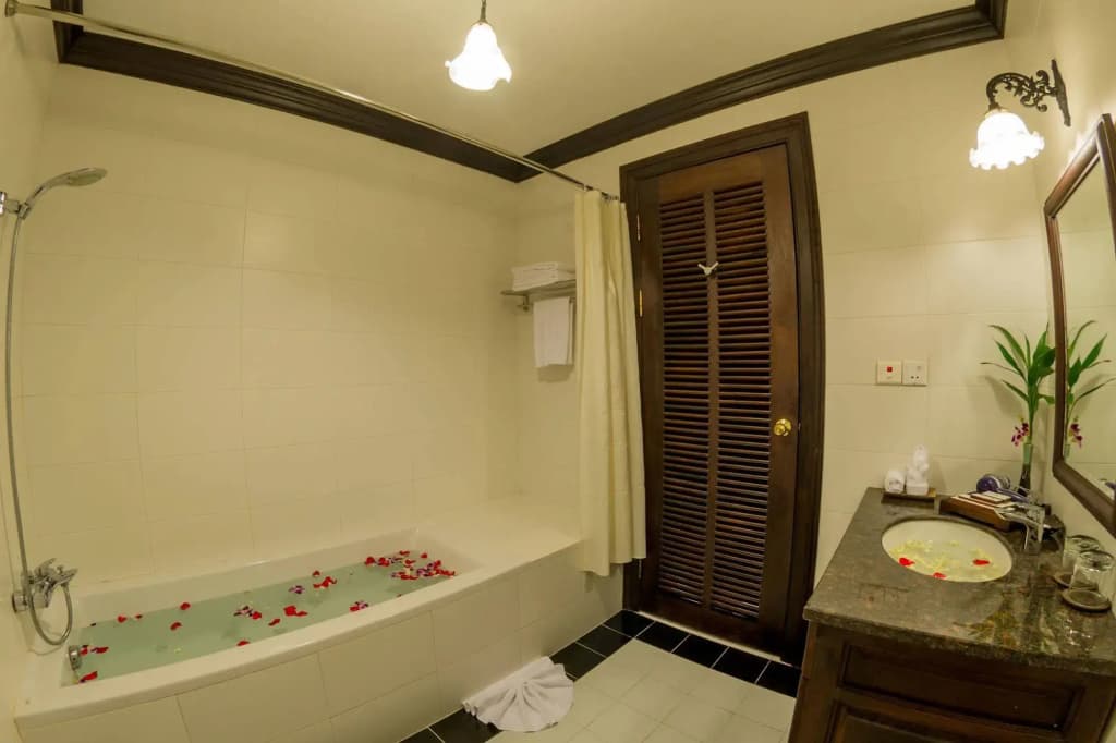 Chateau d'Angkor La Residence - photo 9