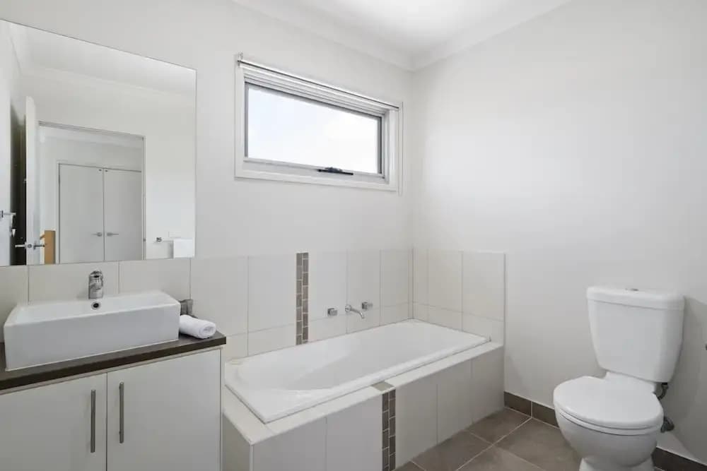 Seaside 3-bed Home, Direct Beach Access - photo 11