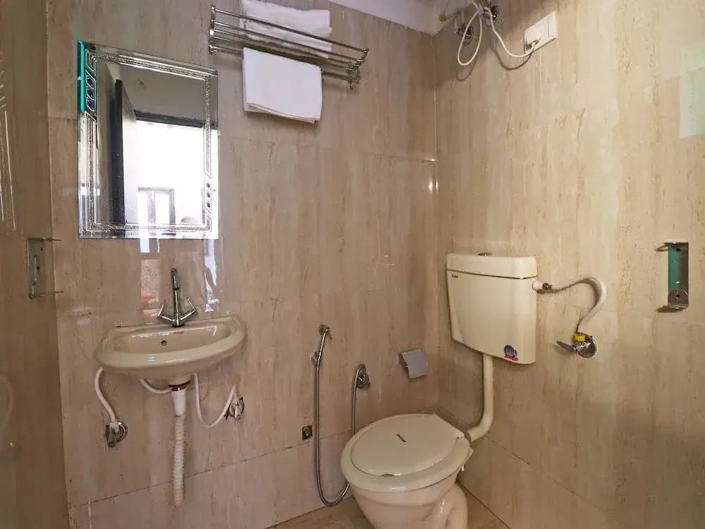 OYO Flagship 39677 Haiderpur Road - photo 6